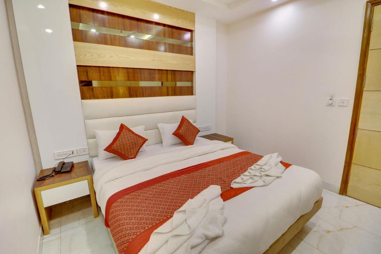 Hotel York Legacy -3 Minutes Walk From New Delhi Railway Station 'The 5 Star Ambience' Newly Built מראה חיצוני תמונה
