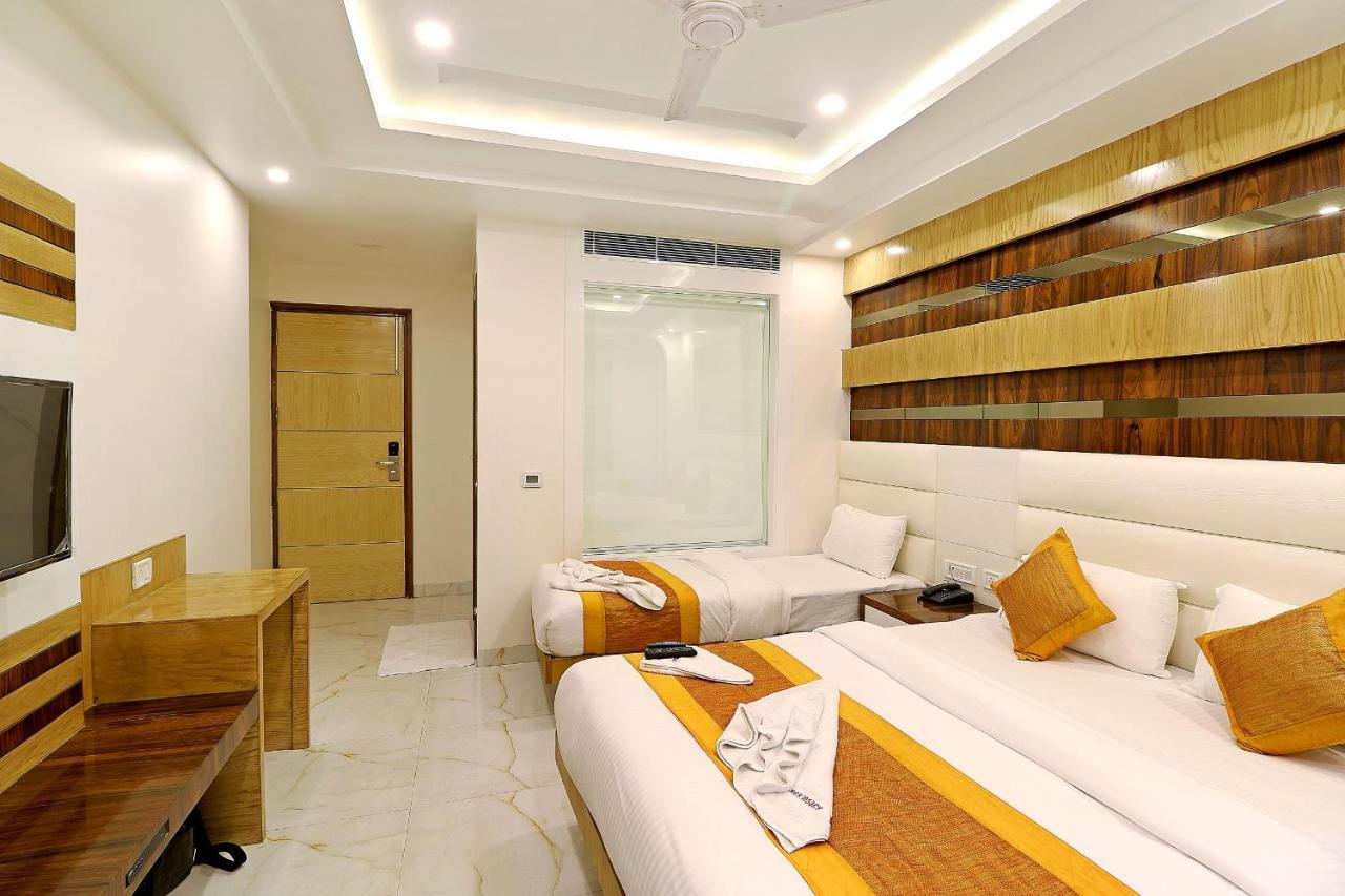 Hotel York Legacy -3 Minutes Walk From New Delhi Railway Station 'The 5 Star Ambience' Newly Built מראה חיצוני תמונה